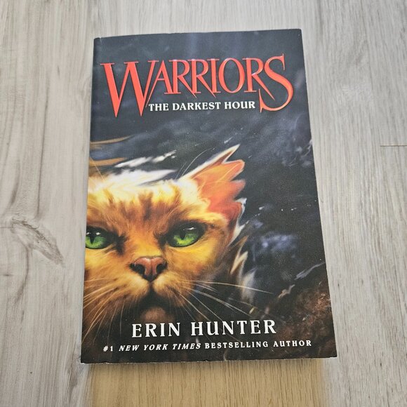 Warriors: The Darkest Hour (Warriors: The Prophecies Begin Series #6) Book - Picture 1 of 2